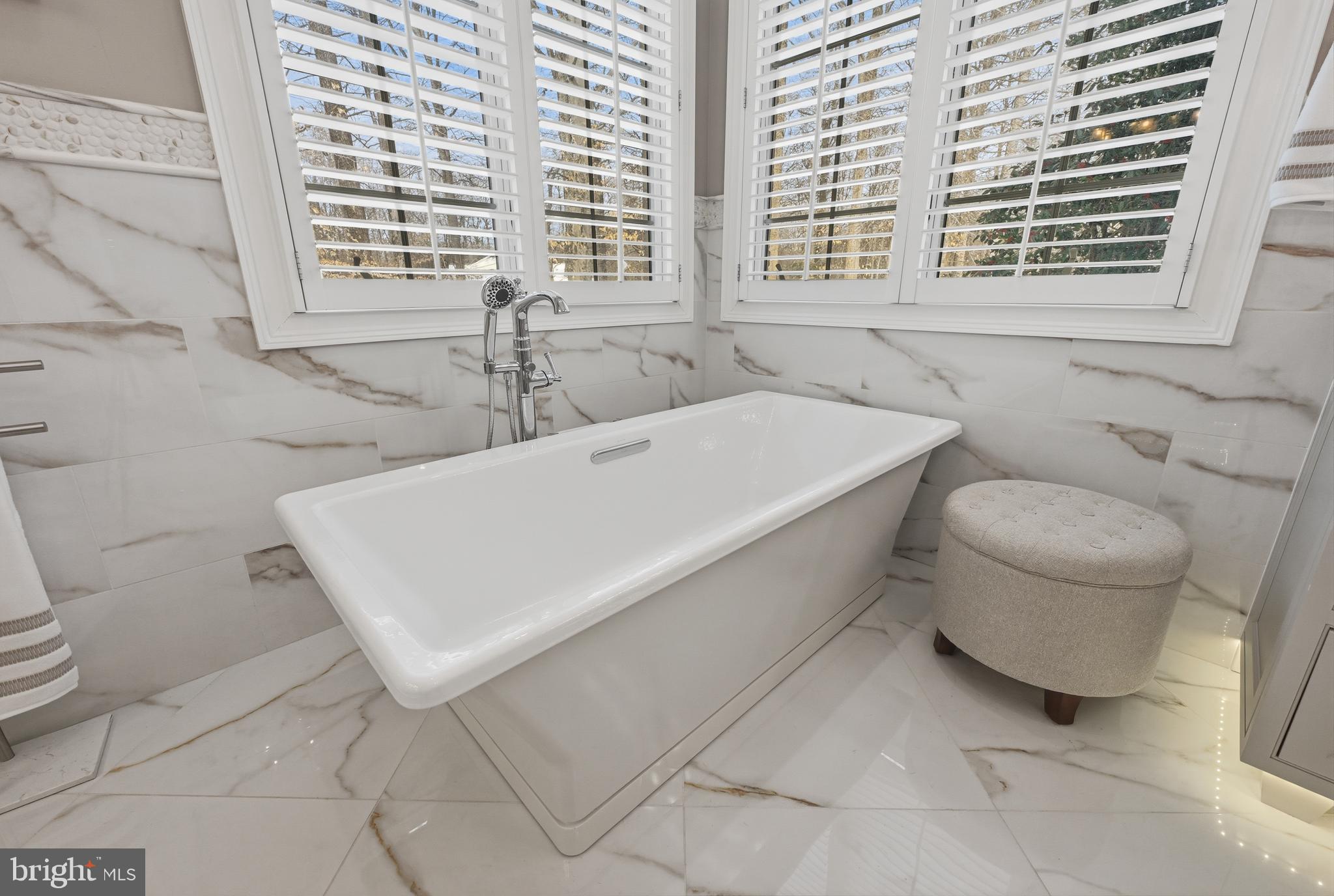 25 Gassaway Lane Edgewater, MD 21037 - Photo 42 of 125 Free-standing Soaking Tub in Primary Bath