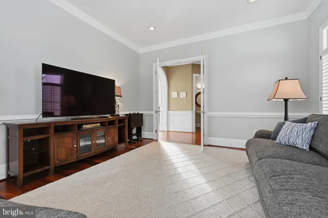 $2,299,999 | 25 Gassaway Lane, Edgewater, MD 21037