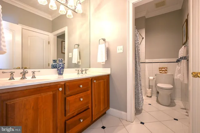 $2,299,999 | 25 Gassaway Lane, Edgewater, MD 21037