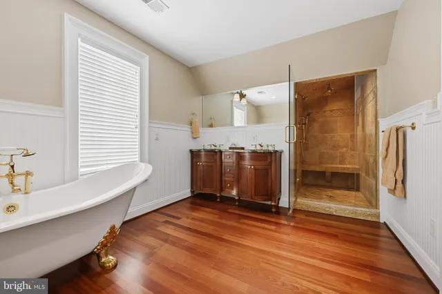 $2,299,999 | 25 Gassaway Lane, Edgewater, MD 21037