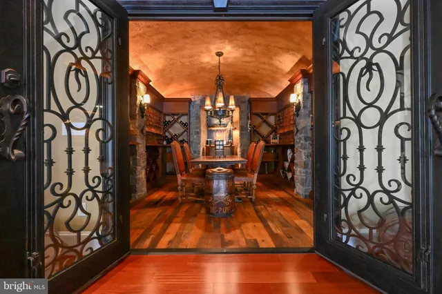 $2,299,999 | 25 Gassaway Lane, Edgewater, MD 21037