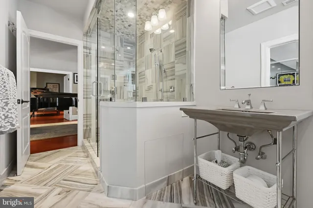 $2,299,999 | 25 Gassaway Lane, Edgewater, MD 21037