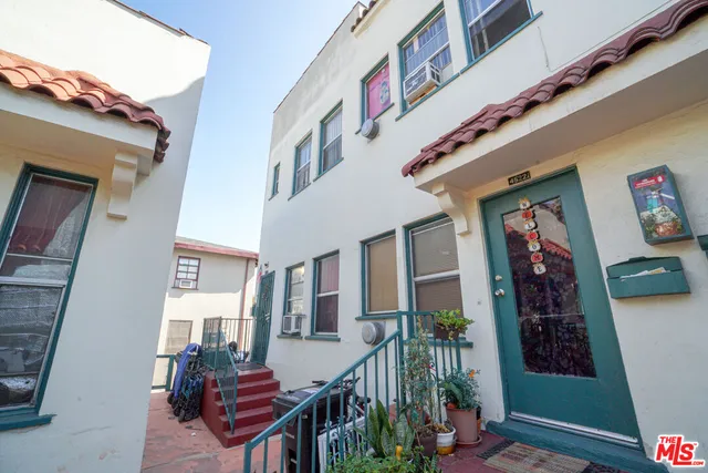 a view of an entryway