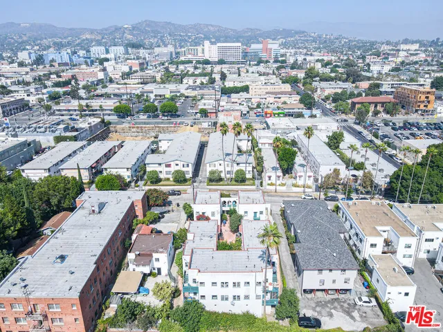 a picture of city view