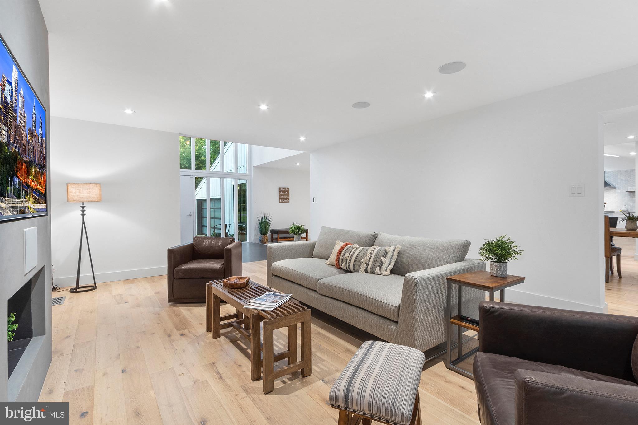 1260 Lakemont Road Villanova, PA 19085 - Photo 14 of 44 Living room