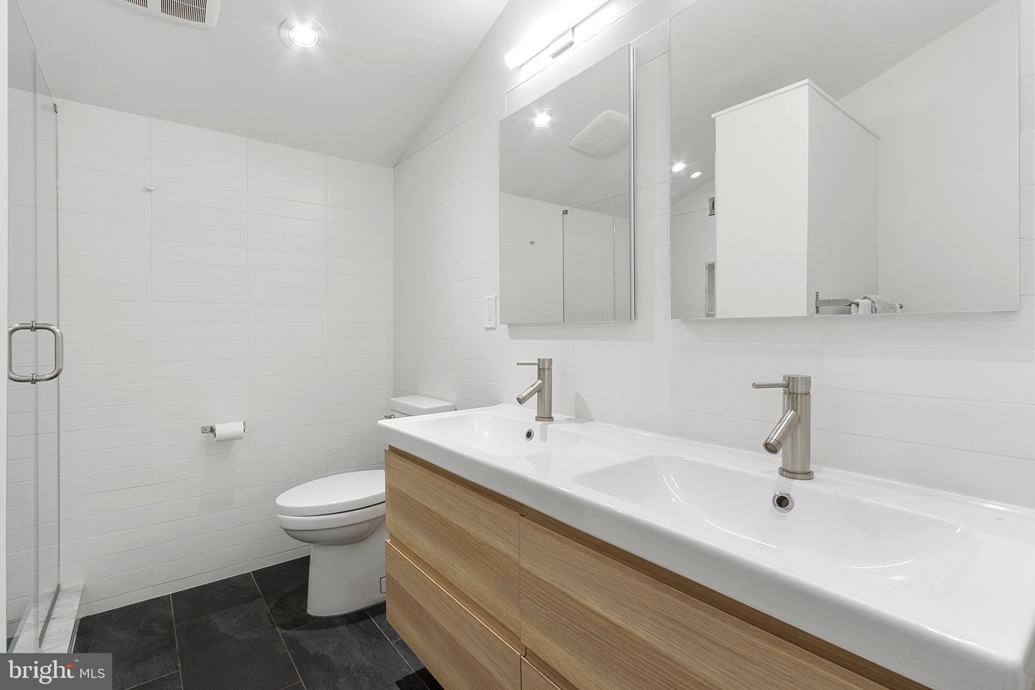 1260 Lakemont Road Villanova, PA 19085 - Photo 30 of 44 2nd floor en-suite