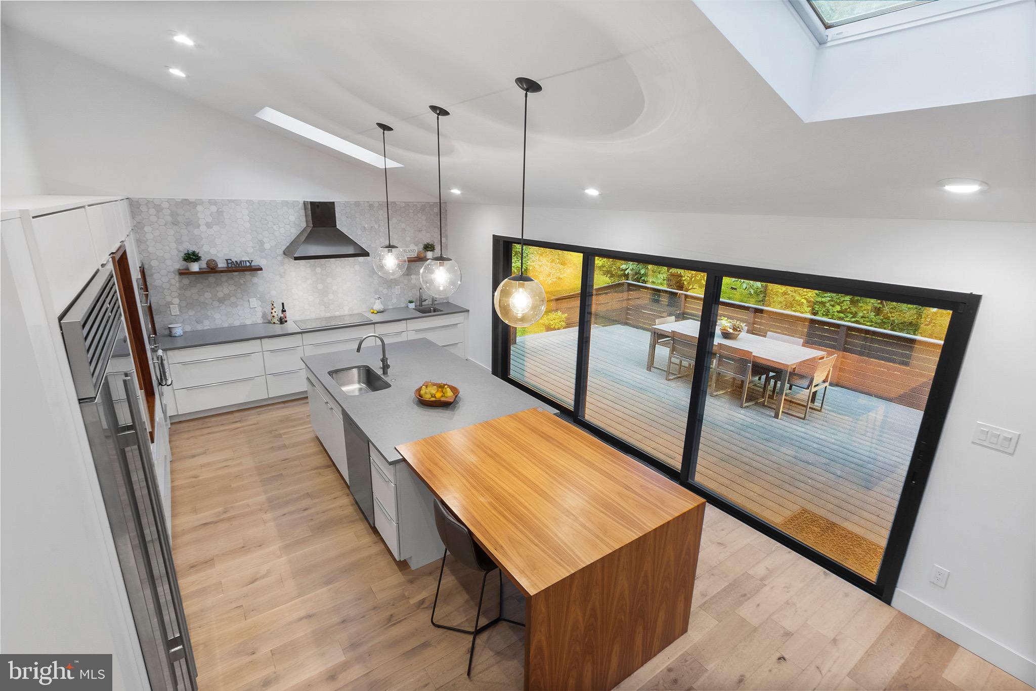 1260 Lakemont Road Villanova, PA 19085 - Photo 9 of 44 Magnificent kitchen - a chef’s delight