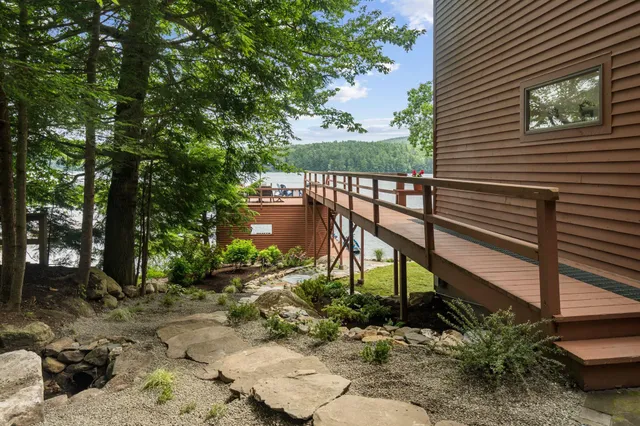$3,369,000 | 213 Bay Point Road, Newbury, NH 03255