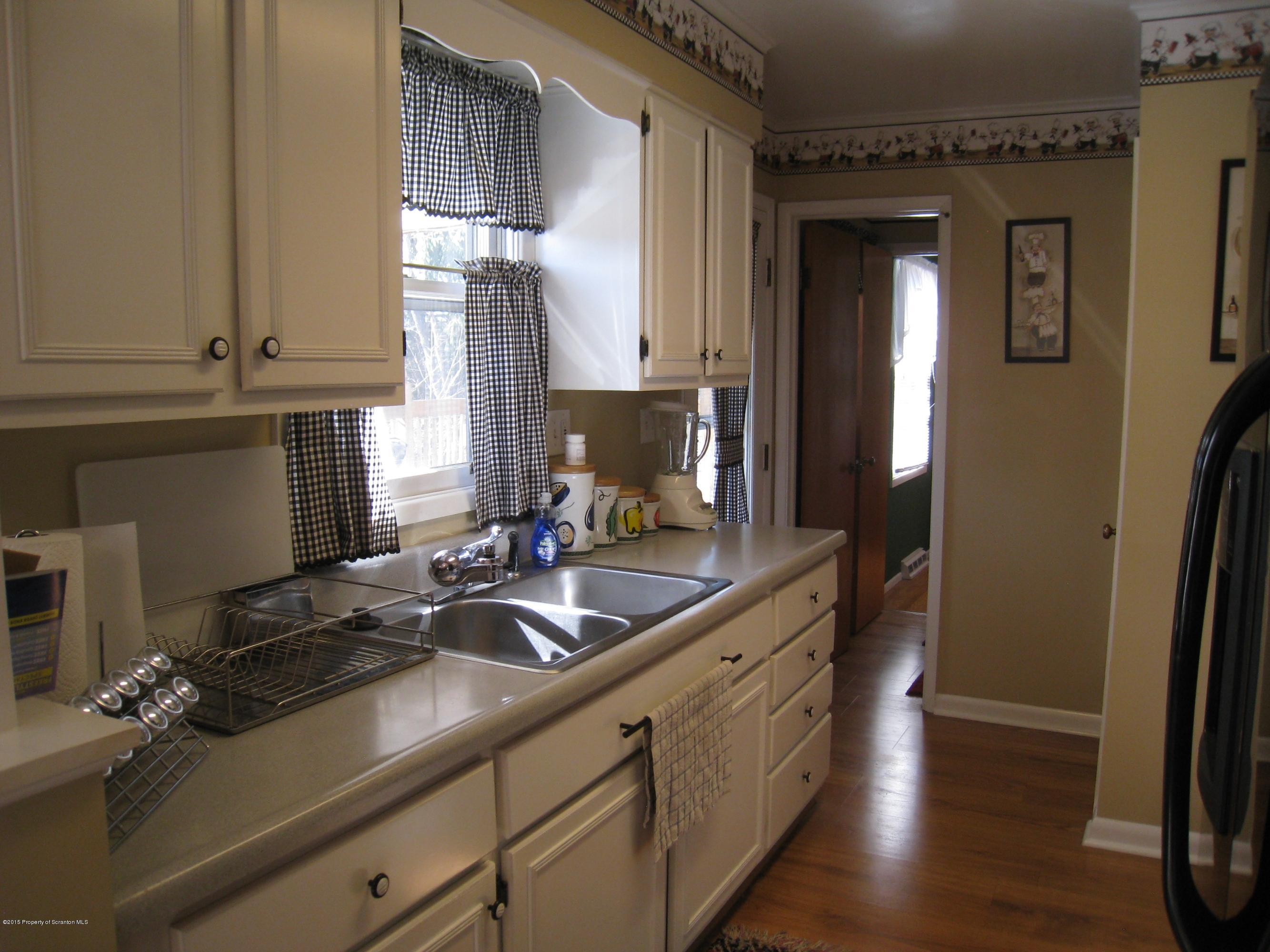 703 South Abington Road Clarks Summit, PA 18411 - Photo 12 of 36 Gallery Image 12