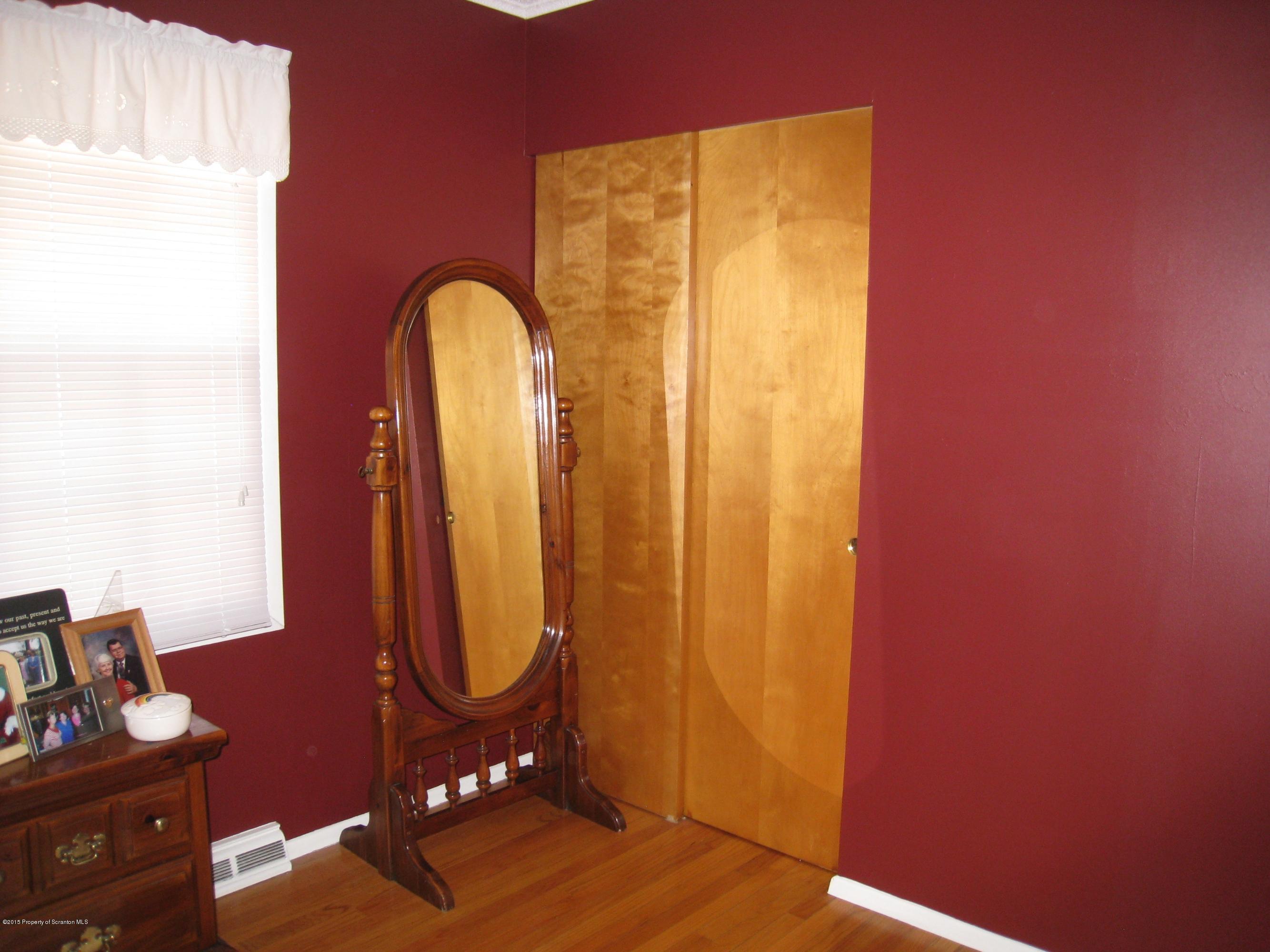 703 South Abington Road Clarks Summit, PA 18411 - Photo 19 of 36 Gallery Image 19