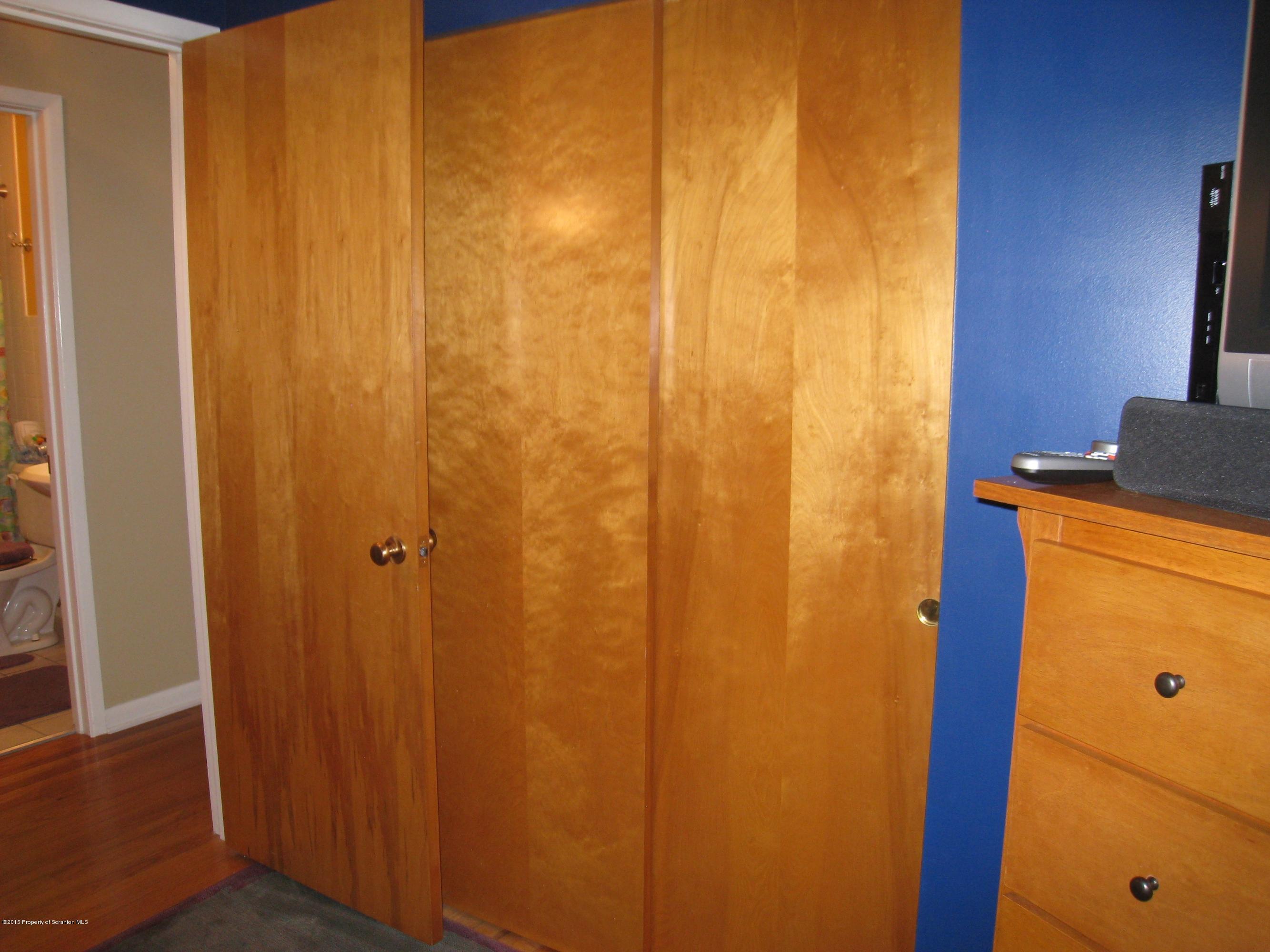 703 South Abington Road Clarks Summit, PA 18411 - Photo 21 of 36 Gallery Image 21