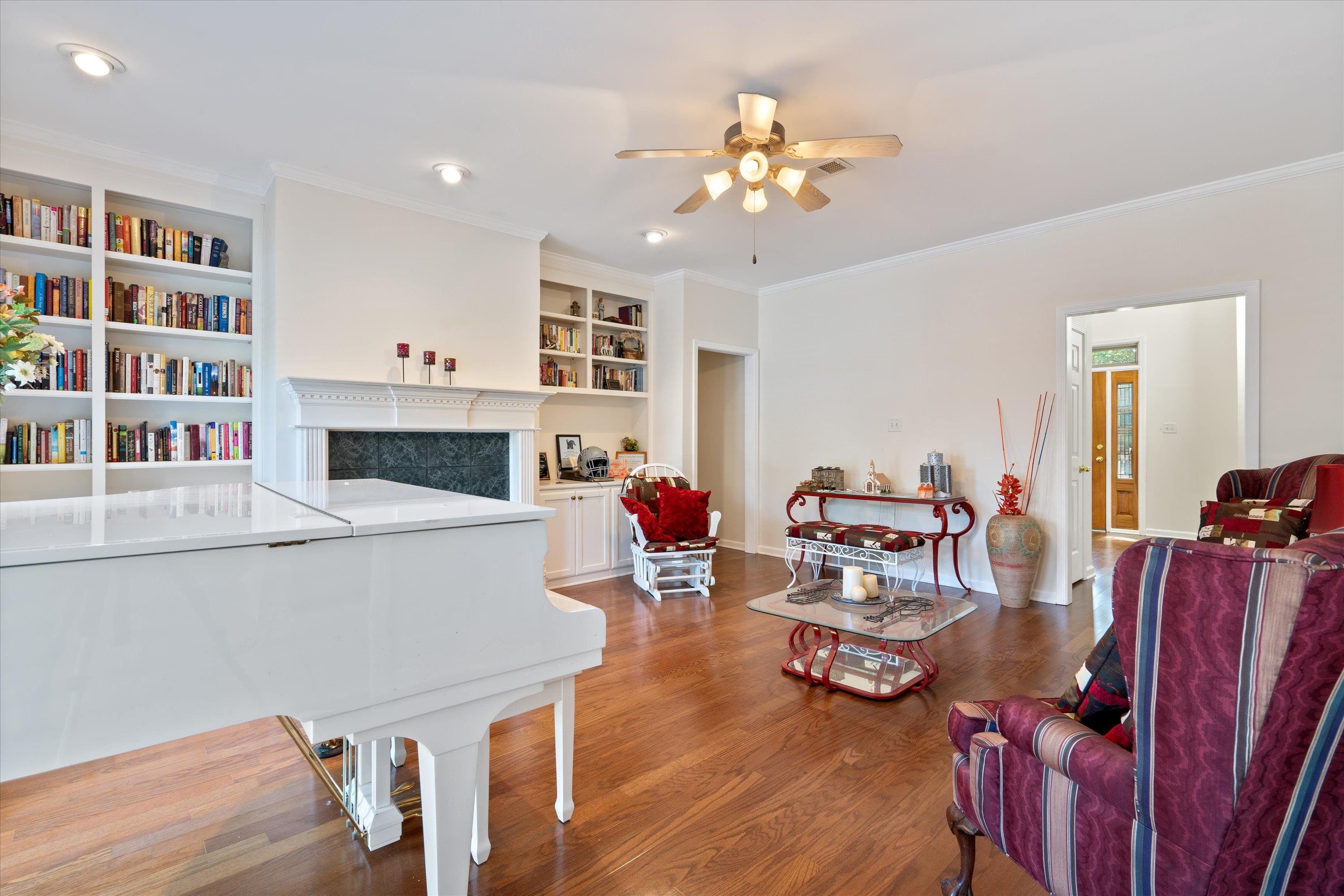 1024 Hatton Street Collierville, TN 38017 - Photo 7 of 40 Gallery Image 7