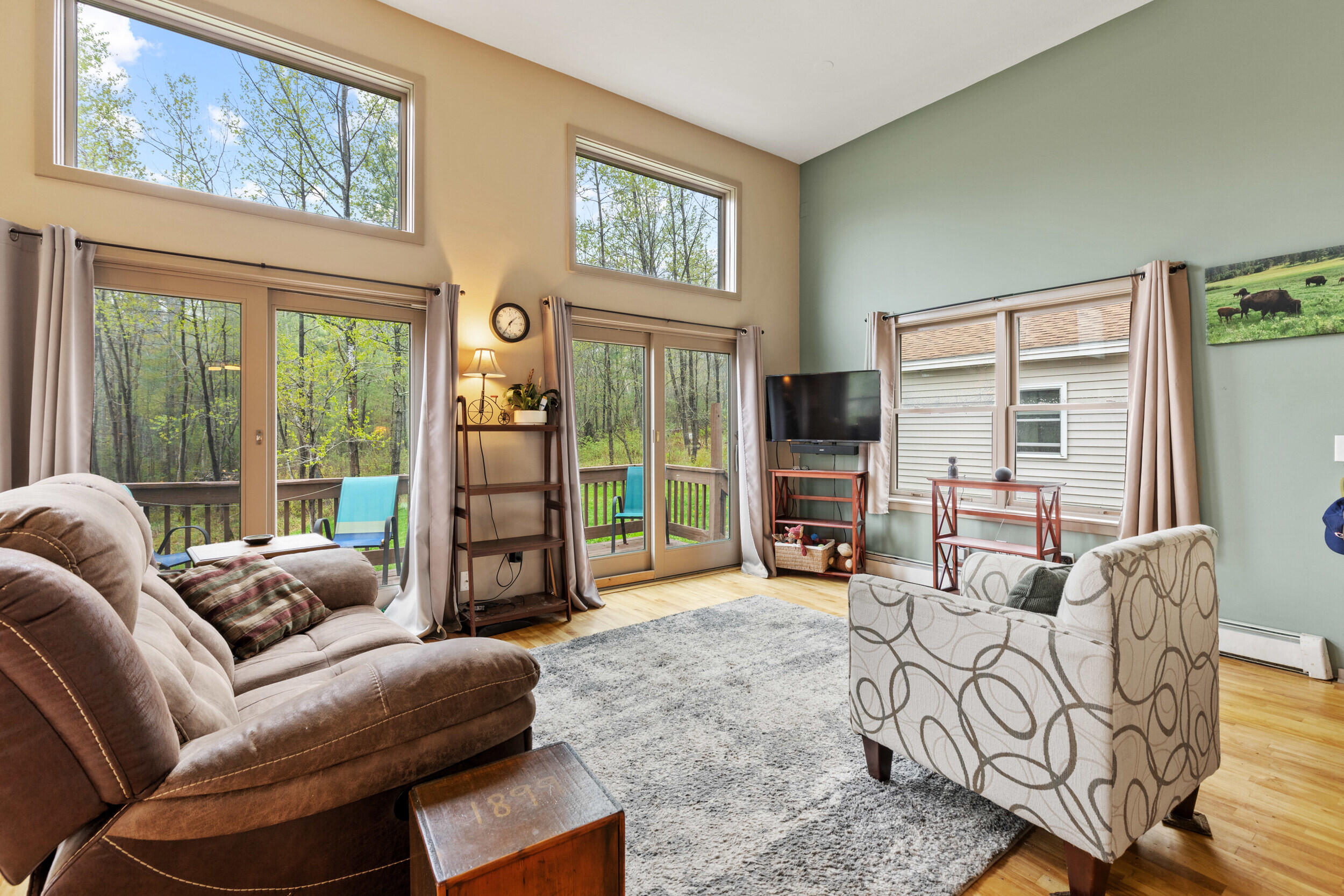 150 Holmes Road Scarborough, ME 04074 - Photo 9 of 31 Living room