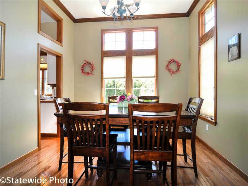 26 Wicklow Road Westerly, RI 02891 - Photo 12 of 25 Dining Room.
