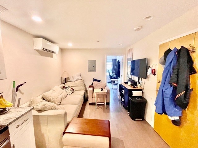 3 Stillman Place, Unit 3 Boston, MA 02113 - Photo 5 of 17