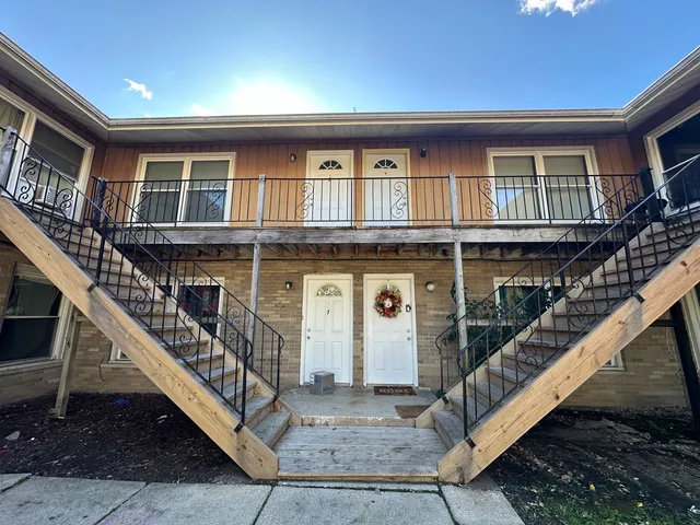 $860,860 | 924 East Willow Street, Kankakee, IL 60901