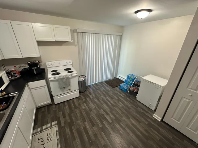 $860,860 | 924 East Willow Street, Kankakee, IL 60901