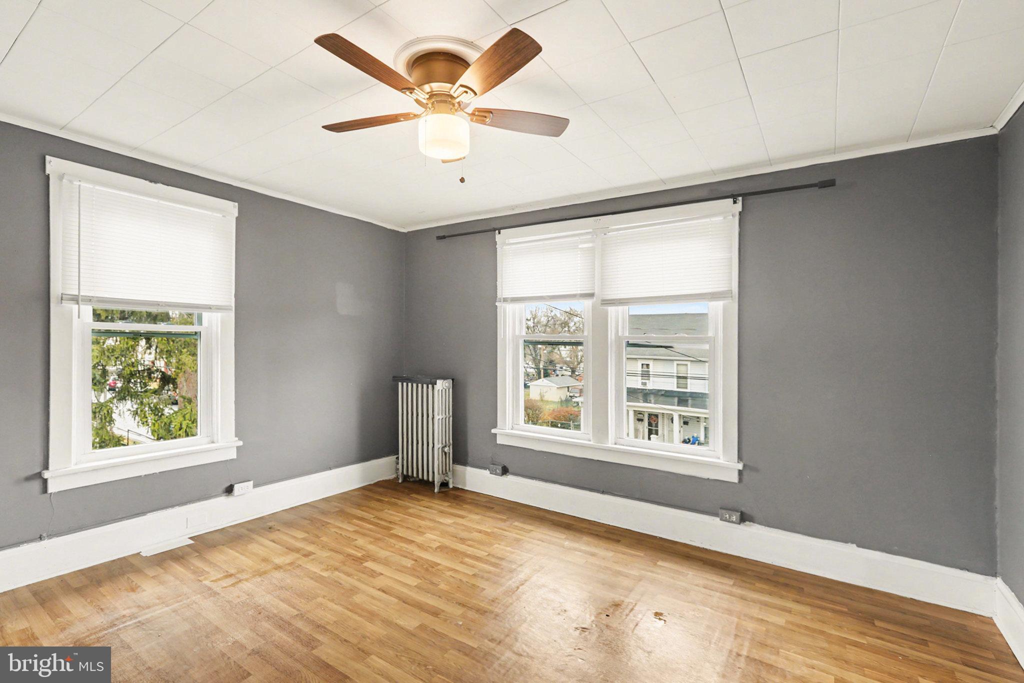 2721 Butler Street Harrisburg, PA 17103 - Photo 21 of 32 Bright, airy space with charming windows.