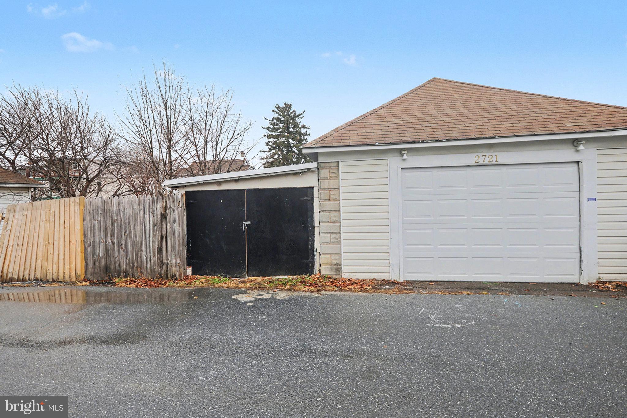 2721 Butler Street Harrisburg, PA 17103 - Photo 30 of 32 Charming garage with potential for creativity.