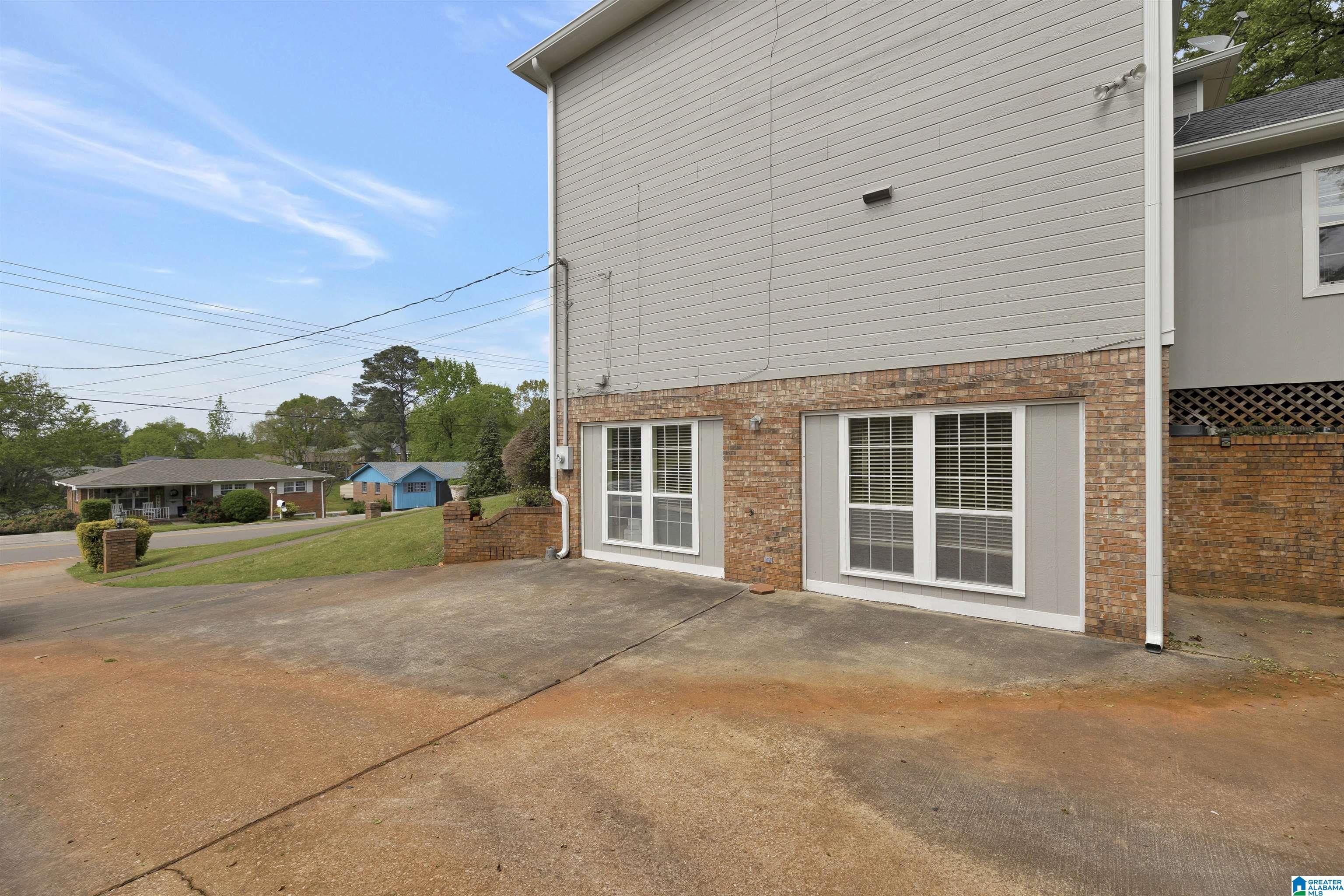2748 Wenonah Road Southwest Birmingham, AL 35211 - Photo 4 of 41