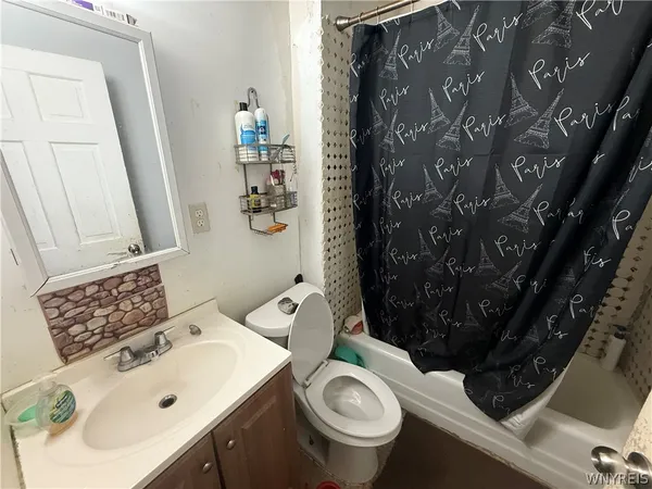 $165,000 | 38 Richlawn Avenue, Buffalo, NY 14215