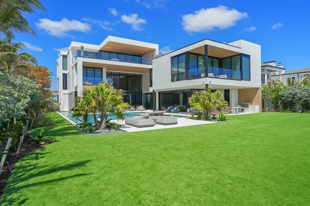 $45,000,000 | 999 Hillsboro Mile, Hillsboro Beach, FL 33062