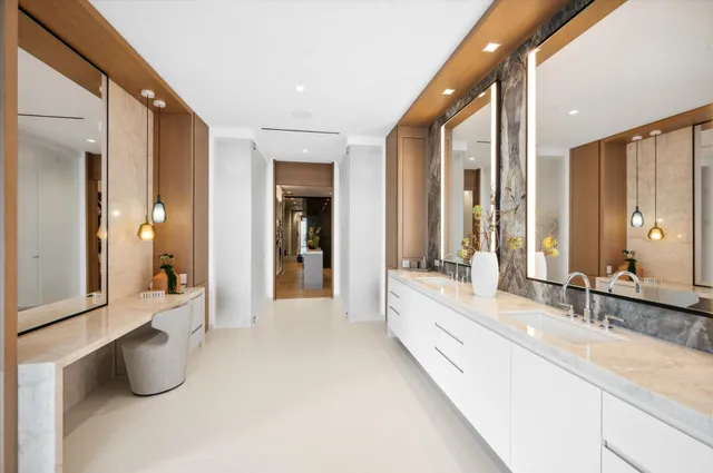 $45,000,000 | 999 Hillsboro Mile, Hillsboro Beach, FL 33062