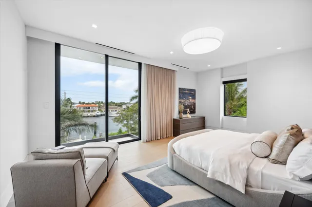 $45,000,000 | 999 Hillsboro Mile, Hillsboro Beach, FL 33062