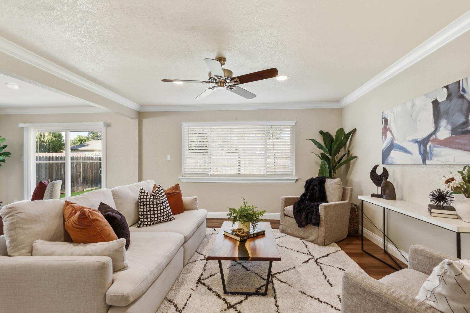 2247 Whistler Way Rancho Cordova, CA 95670 - Photo 4 of 32