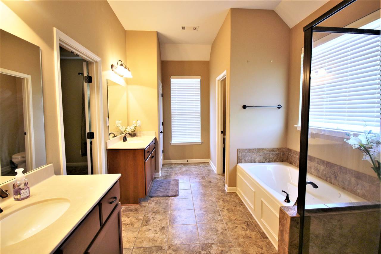 6329 Bending River Road Bartlett, TN 38135 - Photo 16 of 25 Gallery Image 16