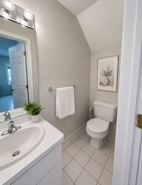 5 Davis Avenue, Unit 1A Brookline, MA 02445 - Photo 5 of 9