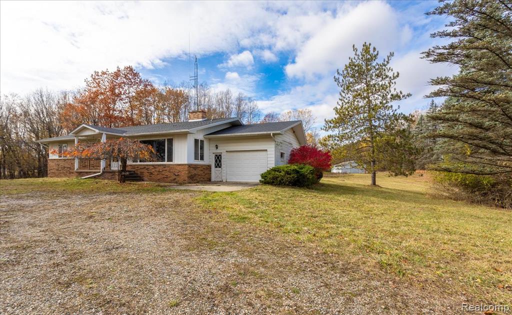 8465 Watson Road Marlette, MI 48453 - Photo 3 of 40