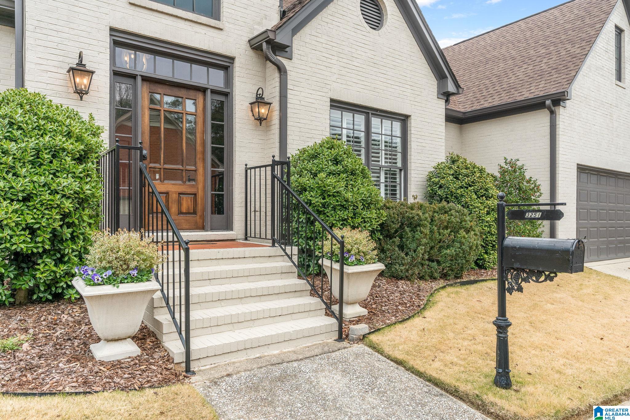 3251 Canterbury Way Birmingham, AL 35243 - Photo 3 of 54
