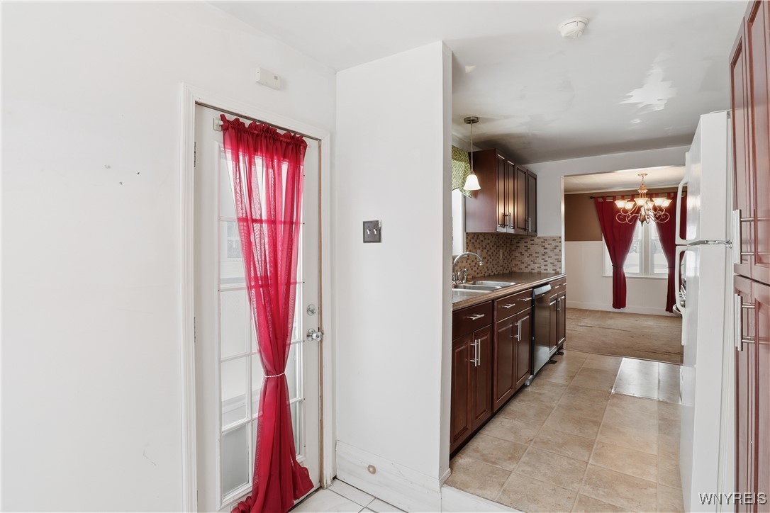 236 Koenig Road Tonawanda, NY 14150 - Photo 5 of 29