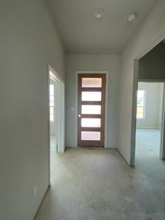 132 Hillview Trail Decatur, TX 76234 - Photo 3 of 16