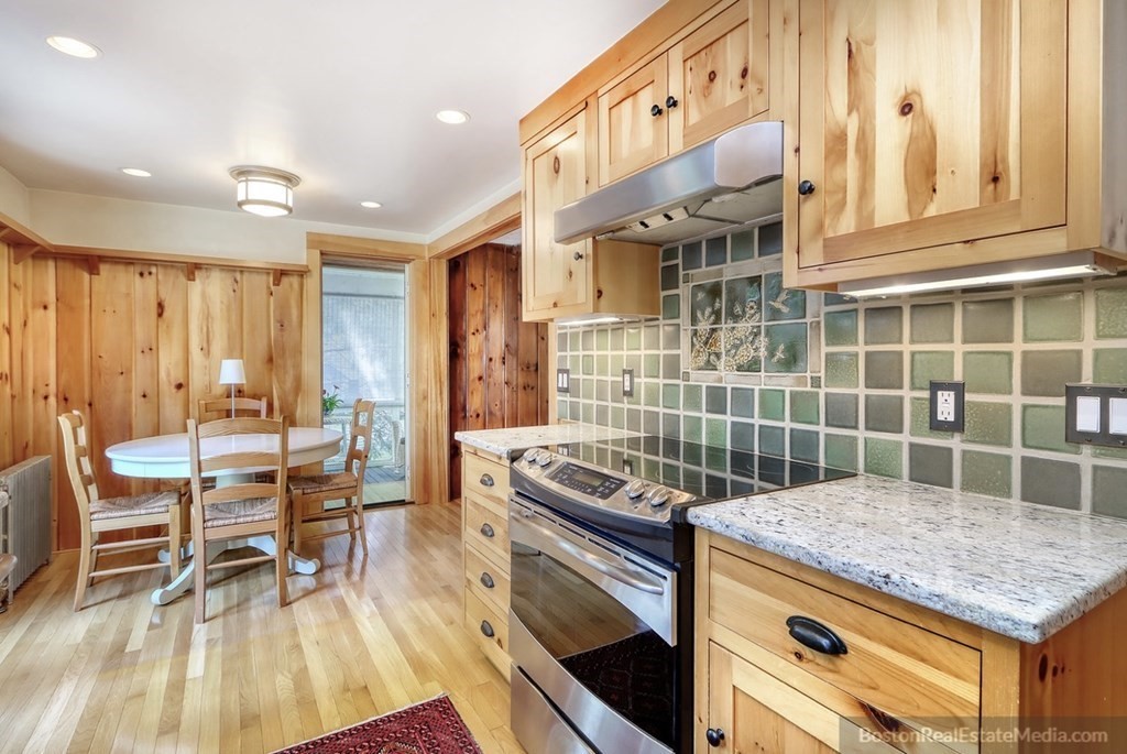 18 Pershing Road Newton, MA 02465 - Photo 7 of 29