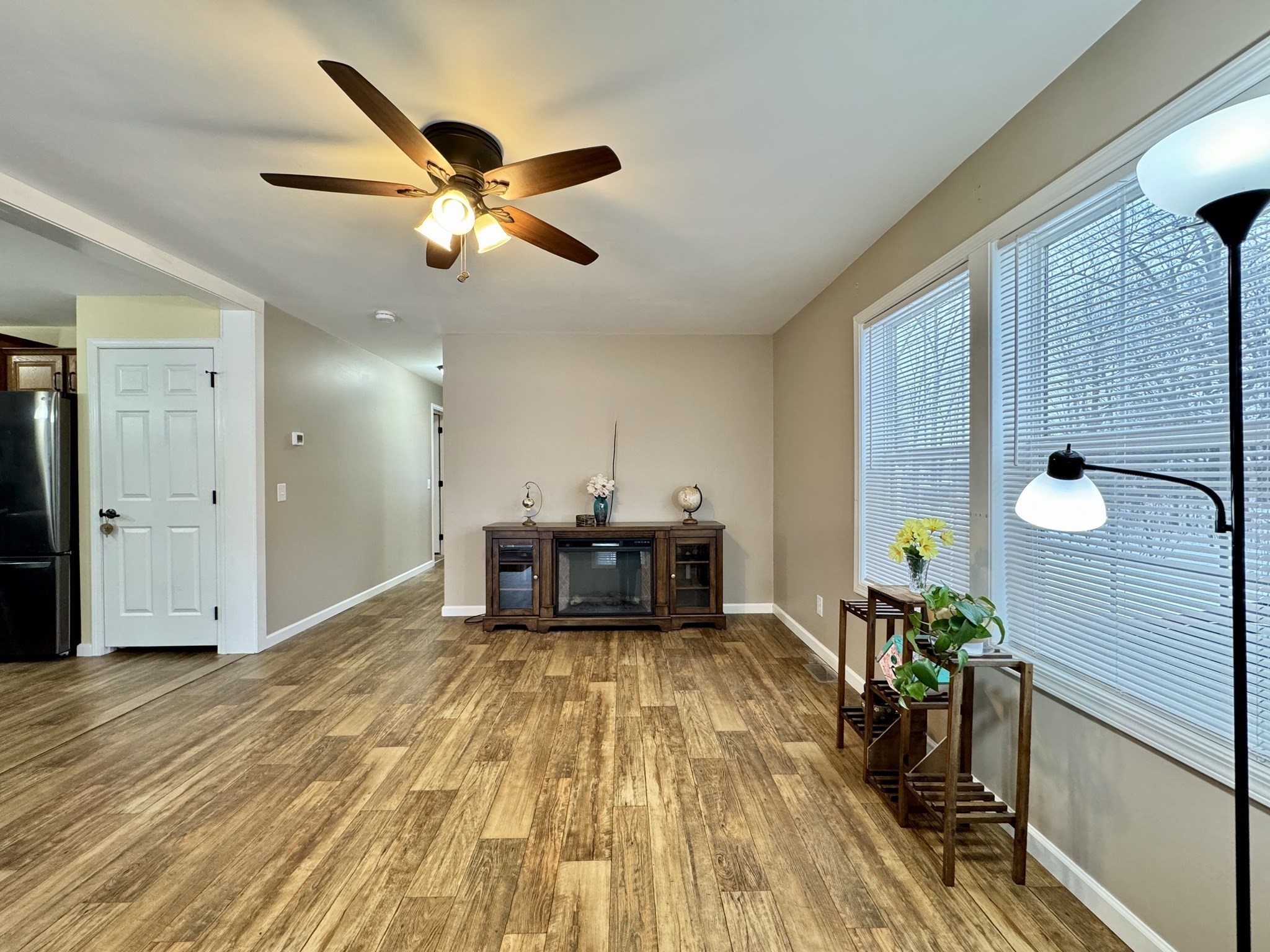 27 Lantern Lane Rutland, MA 01543 - Photo 14 of 31 Gallery Image 14