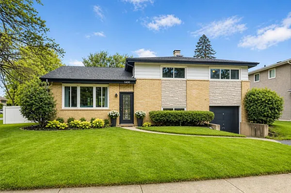$470,000 | 1400 North Lama Lane, Mount Prospect, IL 60056