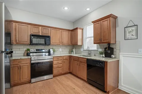 $315,000 | 22707 West 73rd Street, Shawnee, KS 66227