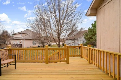 $315,000 | 22707 West 73rd Street, Shawnee, KS 66227