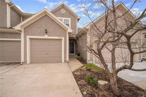 $315,000 | 22707 West 73rd Street, Shawnee, KS 66227