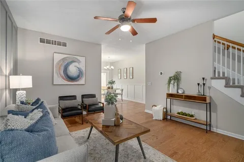 $315,000 | 22707 West 73rd Street, Shawnee, KS 66227