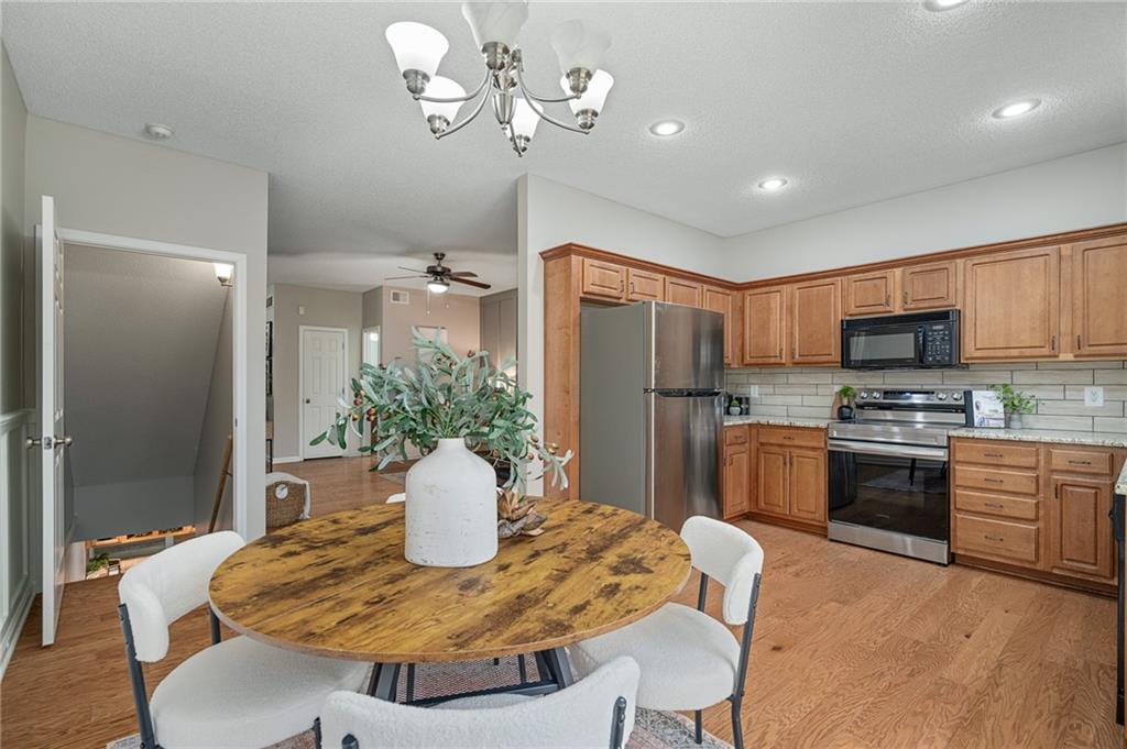 22707 West 73rd Street Shawnee, KS 66227 - Photo 10 of 40