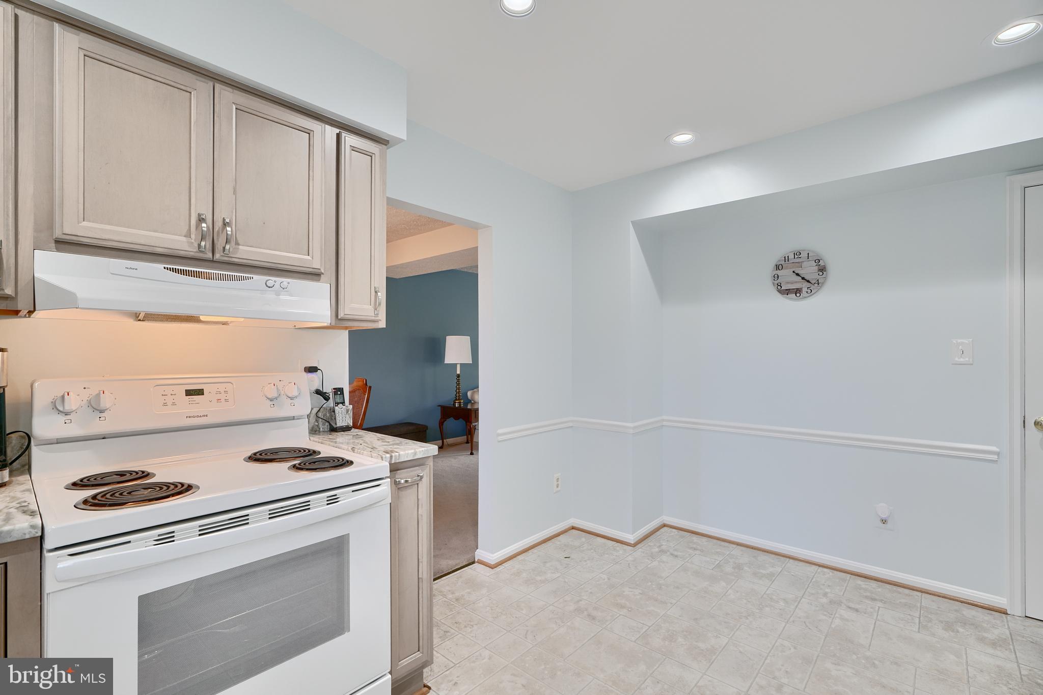 9507 Hallhurst Road Nottingham, MD 21236 - Photo 8 of 36 Gallery Image 8