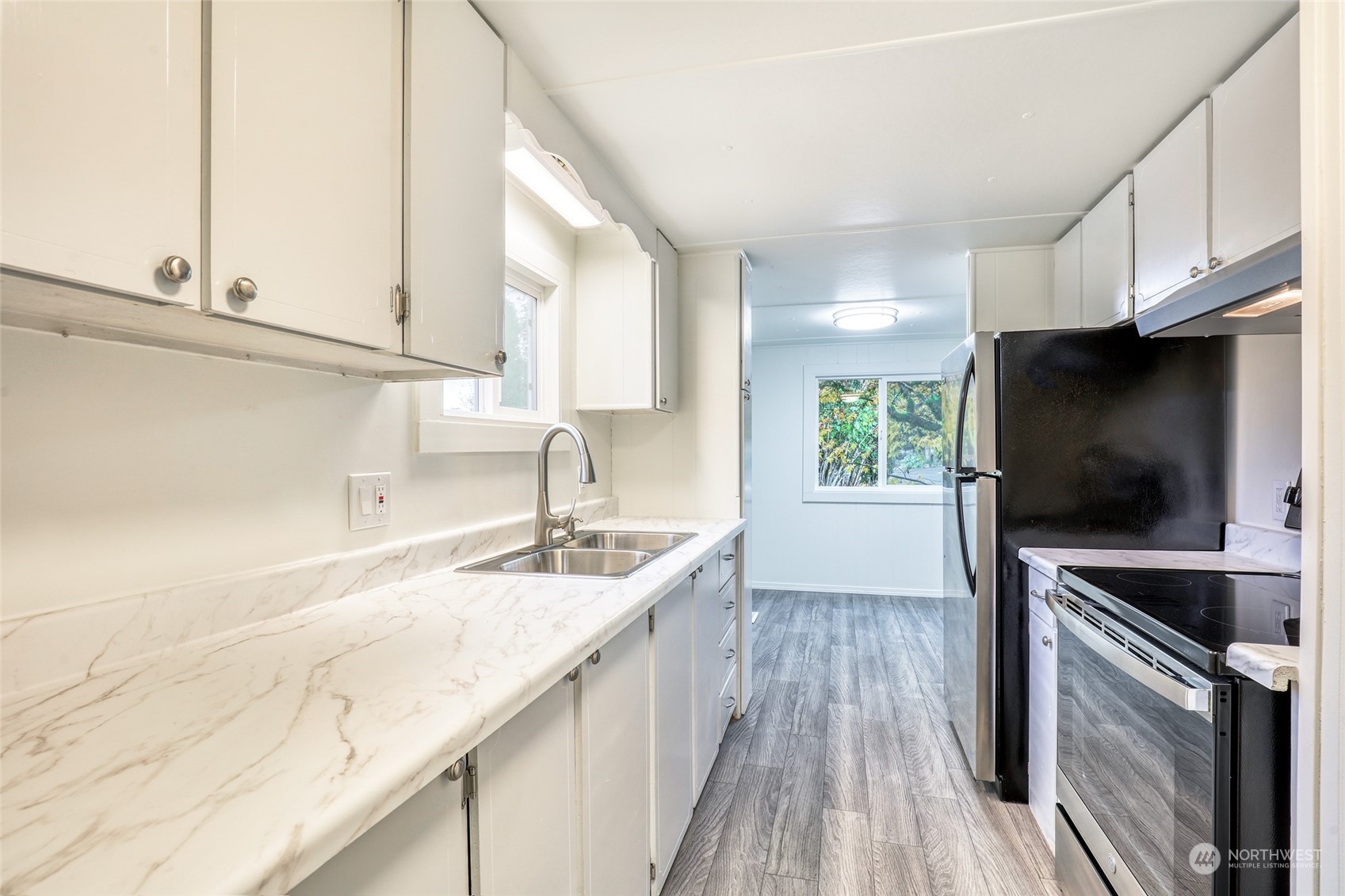 11330 East Riverside Drive, Unit 47 Bothell, WA 98011 - Photo 4 of 12 Gallery Image 4