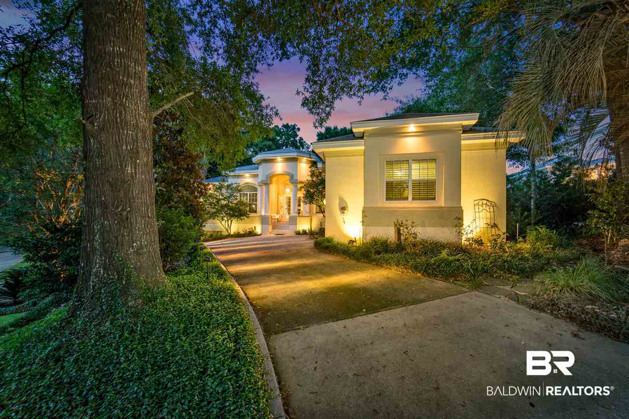 104 Crofton Court Fairhope, AL 36532 - Photo 2 of 40 Twilight Front