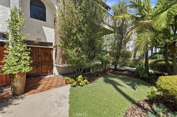 $1,945,000 | 1207 South Catalina Avenue, Redondo Beach, CA 90277