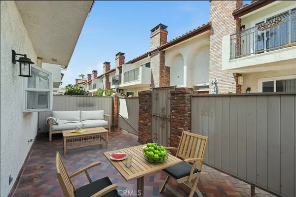 $1,945,000 | 1207 South Catalina Avenue, Redondo Beach, CA 90277