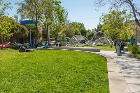 $6,600 | 200 Brannan Street, Unit 141, San Francisco, CA 94107