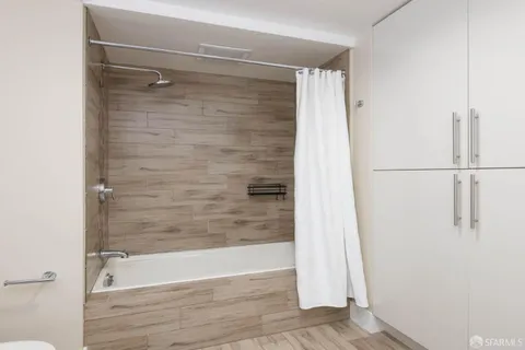 $6,600 | 200 Brannan Street, Unit 141, San Francisco, CA 94107